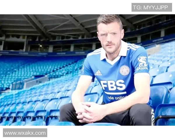 英超各个球队队服:英超球队的球衣设计与品牌合作 英超各个球队队服:英超球队的球衣设计与品牌合作